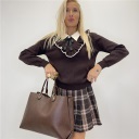 maglia con colletto e gioiello click